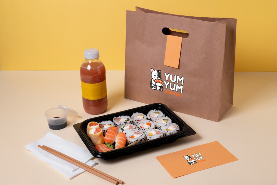 Разработка логотипа и стиля для YumYum SUSHI.